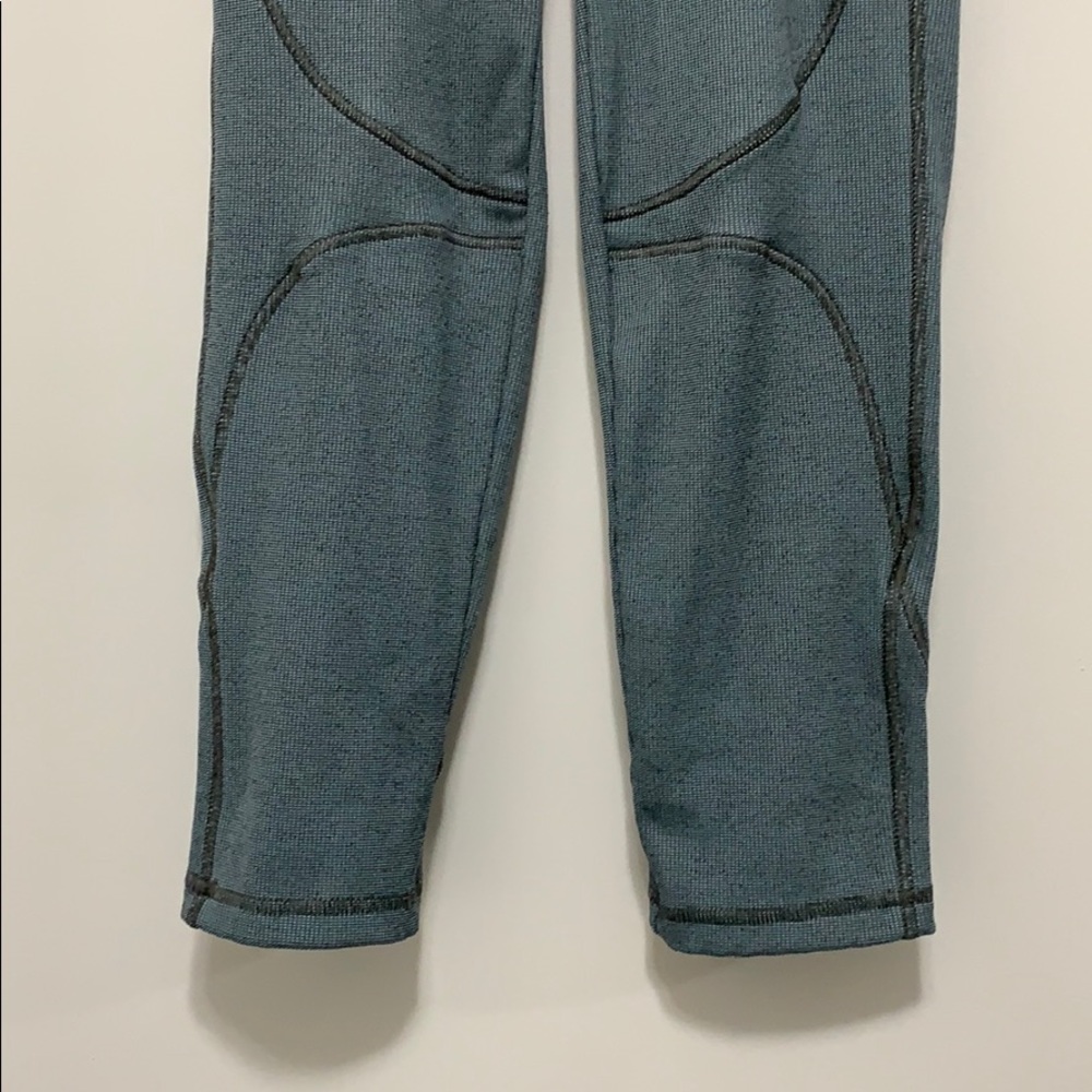 Theory Blue Crop Capri Leggings - Picture 4 of 6